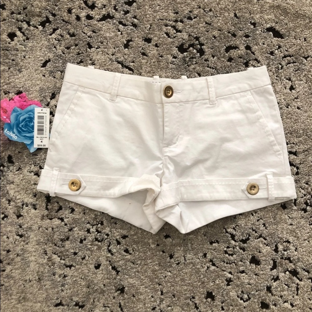 Aritzia Talula White Shorts